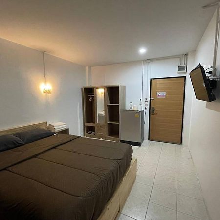Racha Caftel - 7 House - รชาคาฟเทล Aparthotel Chiang Mai Exteriör bild