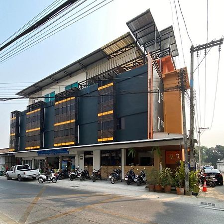 Racha Caftel - 7 House - รชาคาฟเทล Aparthotel Chiang Mai Exteriör bild