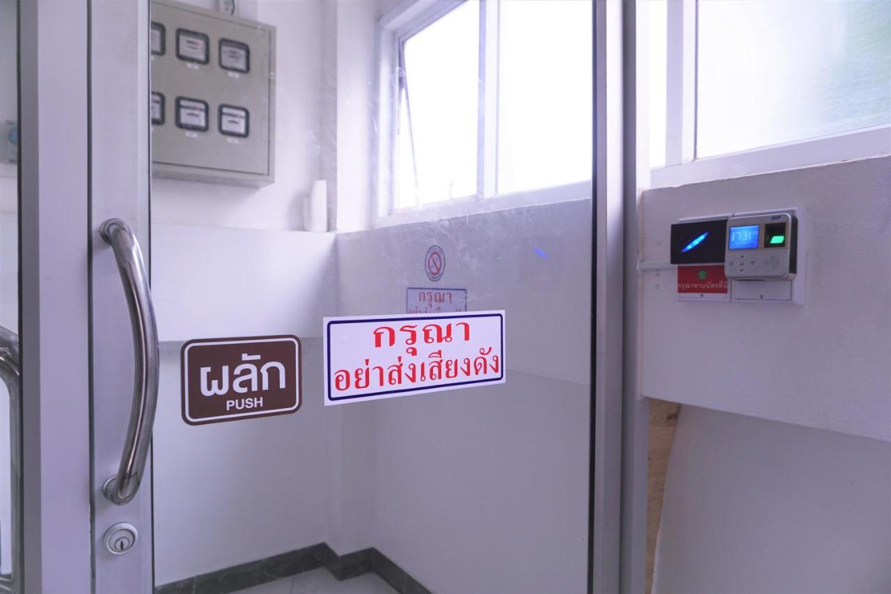 Racha Caftel - 7 House - รชาคาฟเทล Aparthotel Chiang Mai Exteriör bild
