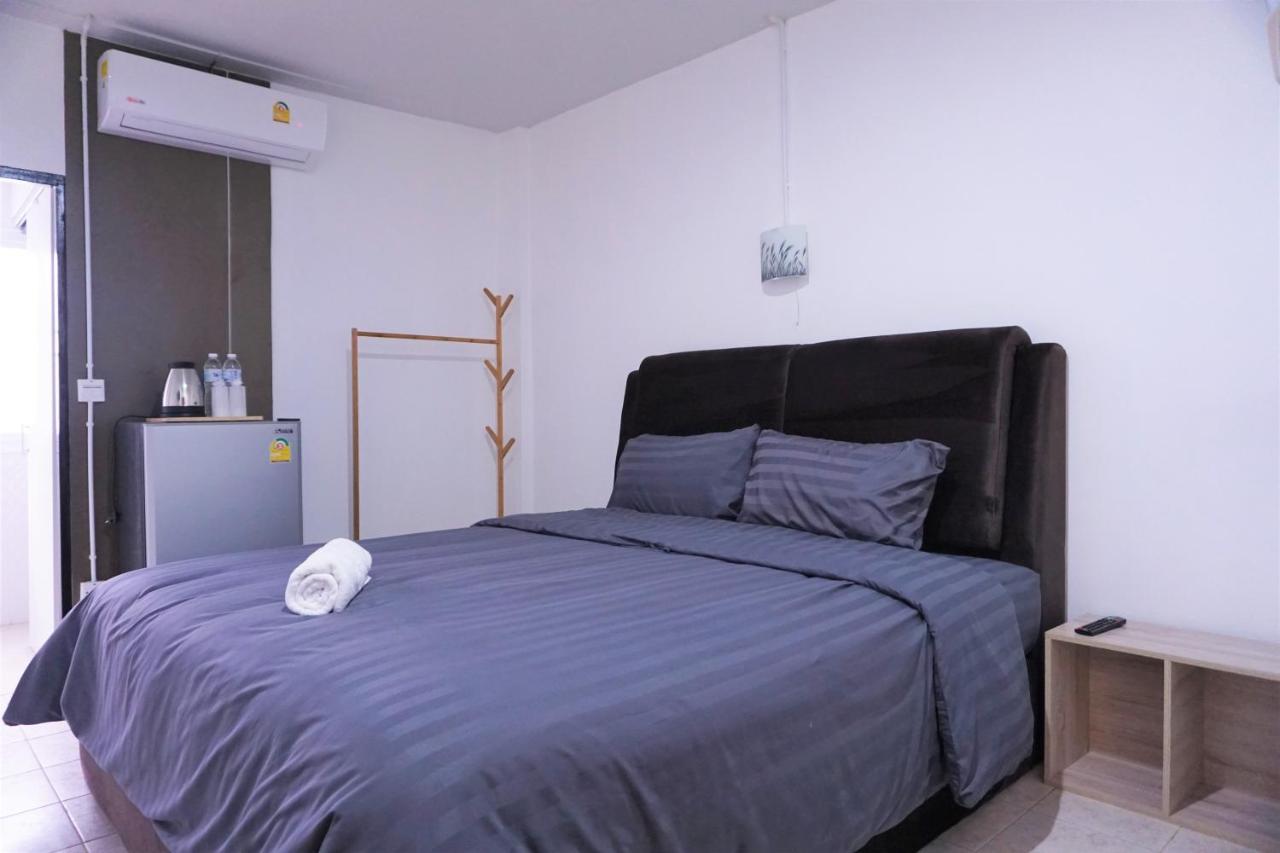 Racha Caftel - 7 House - รชาคาฟเทล Aparthotel Chiang Mai Exteriör bild