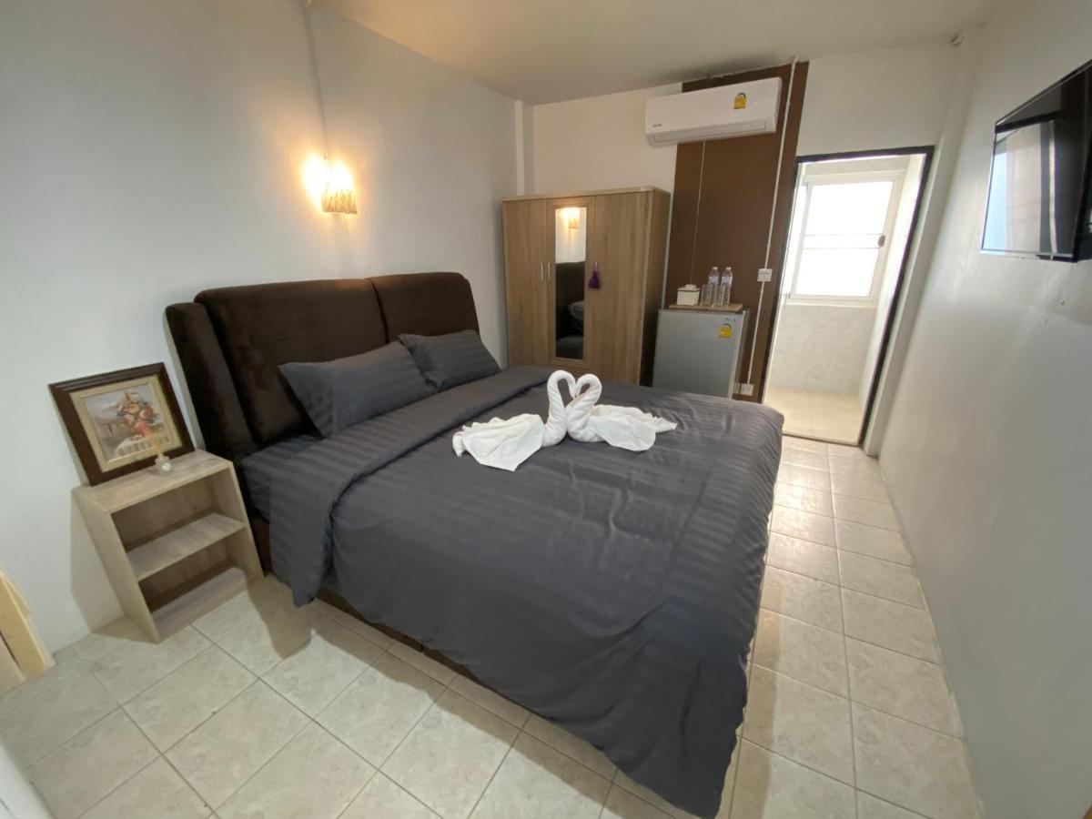 Racha Caftel - 7 House - รชาคาฟเทล Aparthotel Chiang Mai Exteriör bild