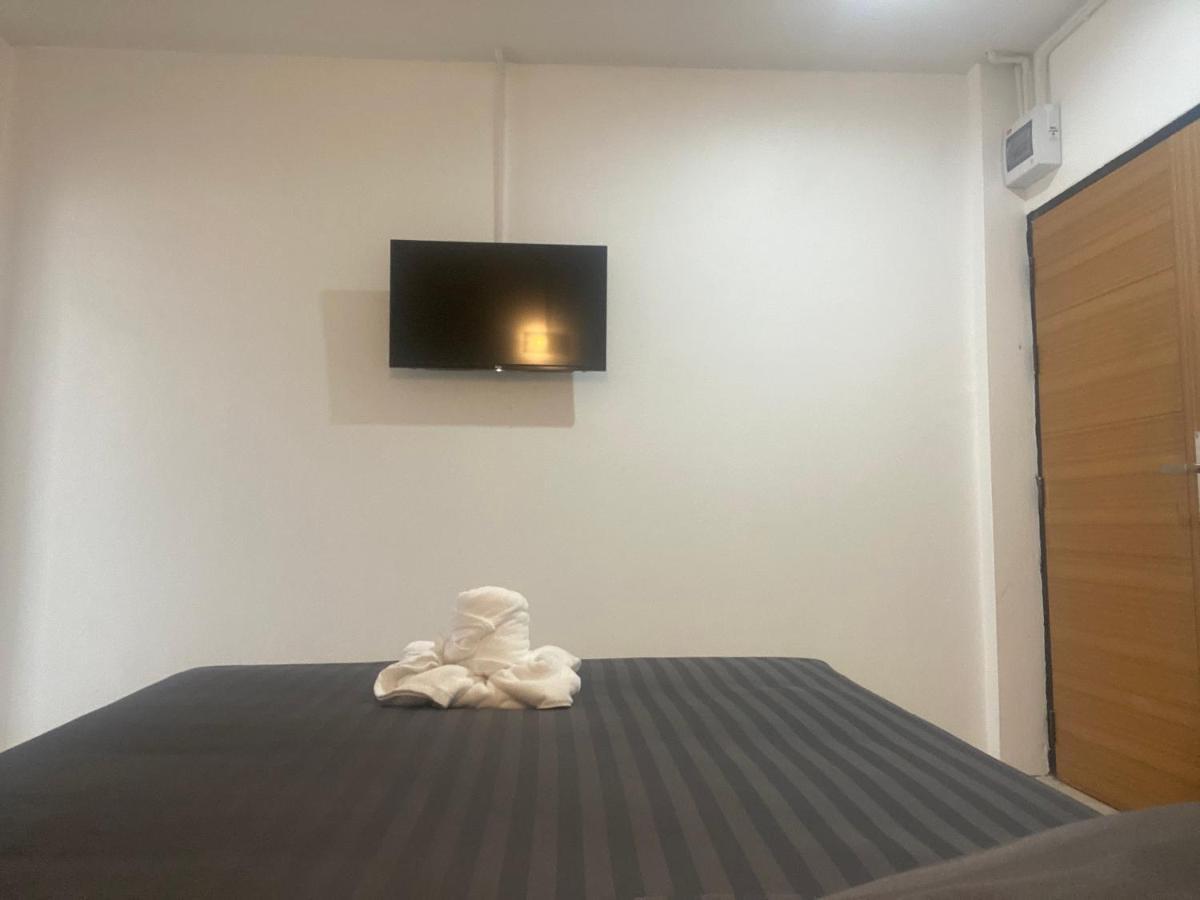 Racha Caftel - 7 House - รชาคาฟเทล Aparthotel Chiang Mai Exteriör bild